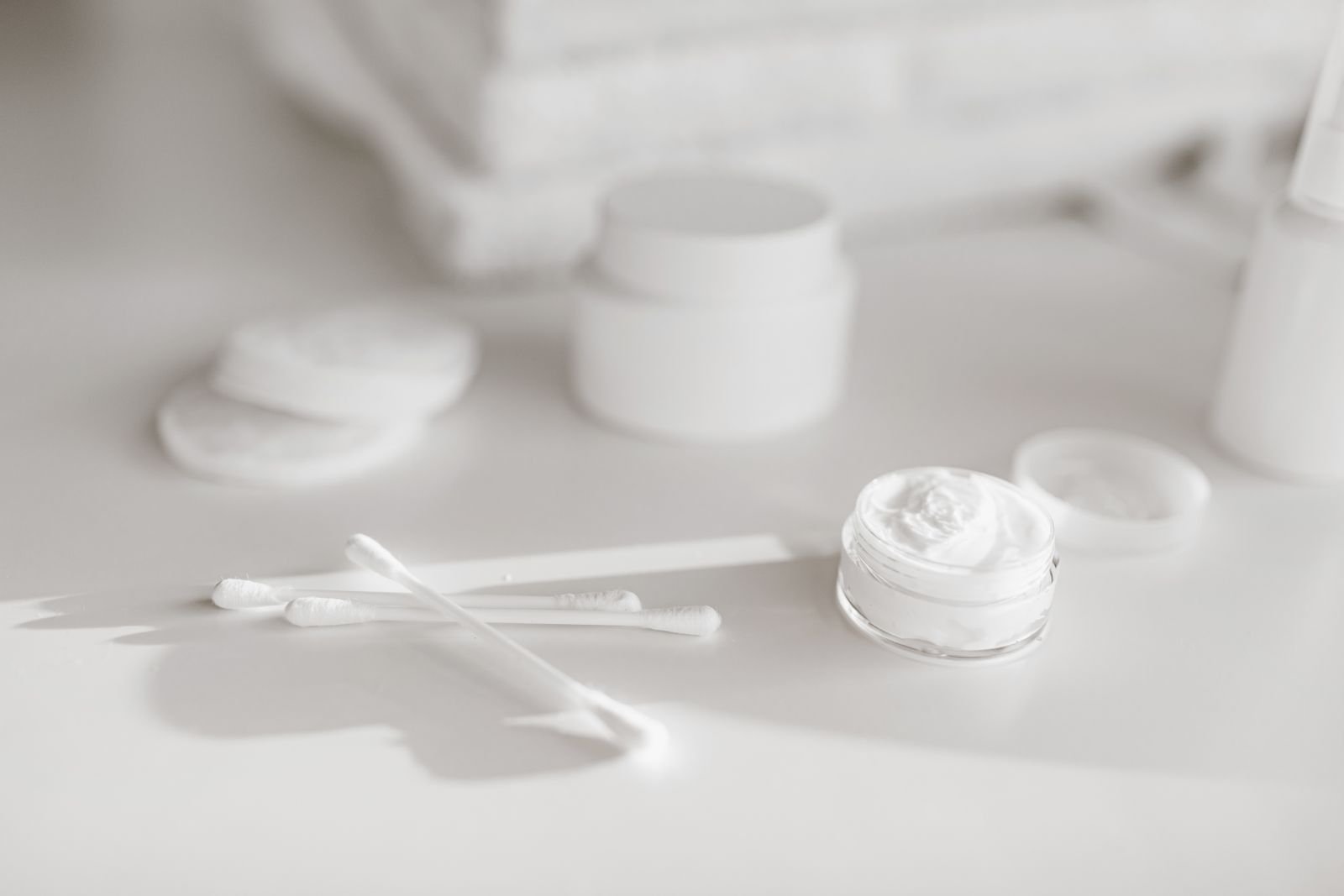 Can Fragrance-Free Moisturizer Contain Essential Oils?